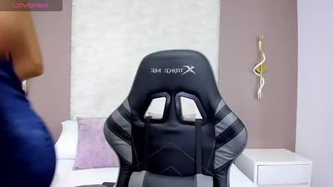 Snapshot of alanapark07 chatting on September 16, 12:17 pm A L A N A online show from September 16, 12:17 pm