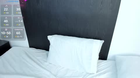 alanblack1 online show from March 12, 6:11 pm