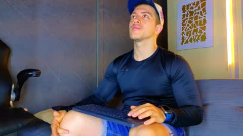 Alan Ferrer online show from July 3, 10:21 am