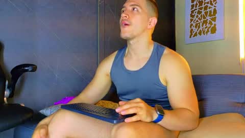 Alan Ferrer online show from July 7, 11:14 am