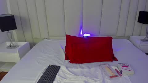 Snapshot of alanha__ chatting on December 5, 4:32 am Alanha online show from December 5, 4:32 am