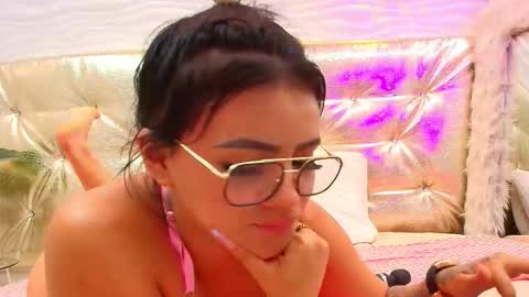 Snapshot of alanna_blaze chatting on November 26, 9:38 pm alanna_blaze online show from November 26, 9:38 pm