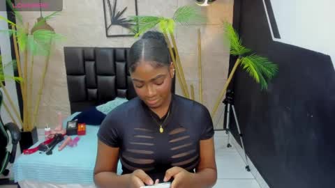 Snapshot of alanna_bonny chatting on April 13, 12:10 pm Alanna online show from April 13, 12:10 pm