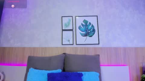 Snapshot of alanna_hank chatting on September 30, 1:21 am Alanna online show from September 30, 1:21 am