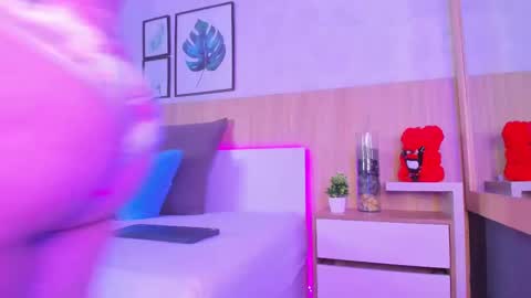 Snapshot of alanna_hank chatting on October 4, 3:26 am Alanna online show from October 4, 3:26 am