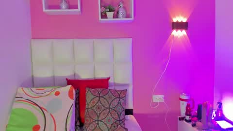 Snapshot of alanna_hot3 chatting on June 22, 11:51 am Ana online show from June 22, 11:51 am