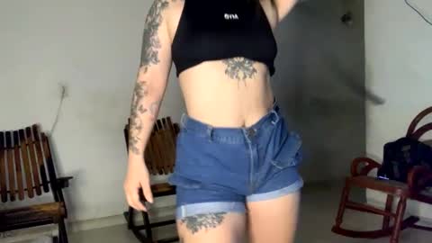 Snapshot of alanna_rosse_ chatting on December 22, 1:23 am Alanna Independent Models onlyfans alanna rosse online show from December 22, 1:23 am