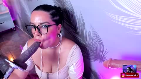 Snapshot of alanna_sloppy chatting on September 18, 11:51 pm alana silver online show from September 18, 11:51 pm