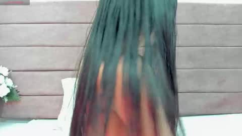 Alanna Jonnes online show from November 30, 1:37 pm