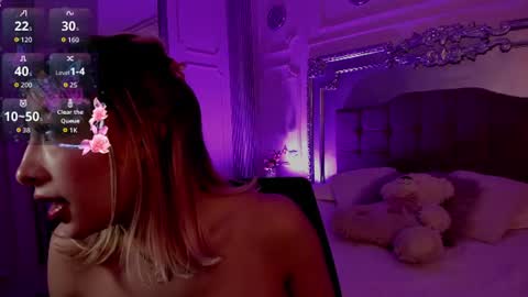 Snapshot of alannamilan chatting on June 23, 8:40 pm alannamilan online show from June 23, 8:40 pm