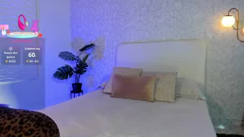 alannarouge online show from April 27, 11:19 am