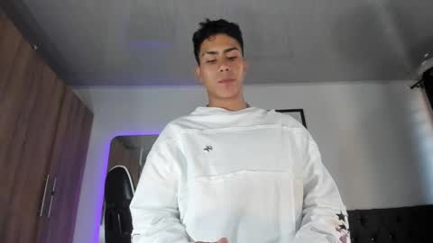 alannaughty_ online show from January 10, 10:25 pm