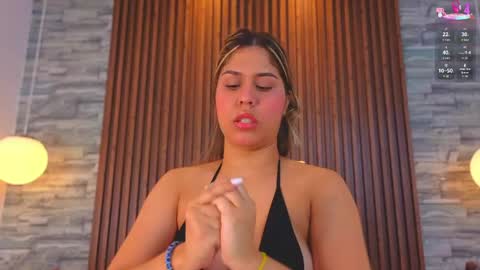 Snapshot of alannavidal chatting on June 3, 3:20 am alannavidal online show from June 3, 3:20 am