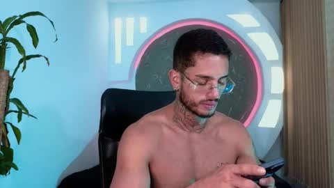 alan online show from January 8, 12:07 pm