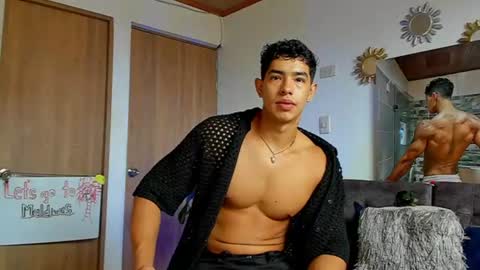 Snapshot of alansex66 chatting on June 13, 1:53 pm Alan online show from June 13, 1:53 pm