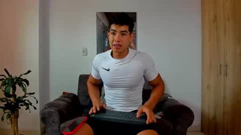 Snapshot of alansex66 chatting on July 1, 4:40 pm Alan online show from July 1, 4:40 pm