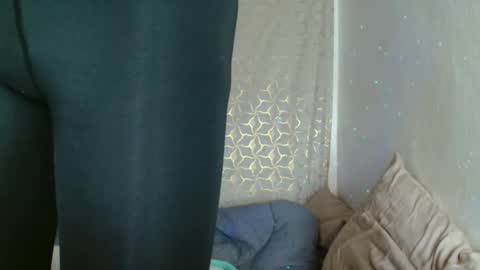 Snapshot of alaouirim25 chatting on January 9, 11:50 pm AllylicArabis online show from January 9, 11:50 pm