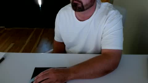 Snapshot of alaska4411 chatting on June 4, 7:31 pm John online show from June 4, 7:31 pm