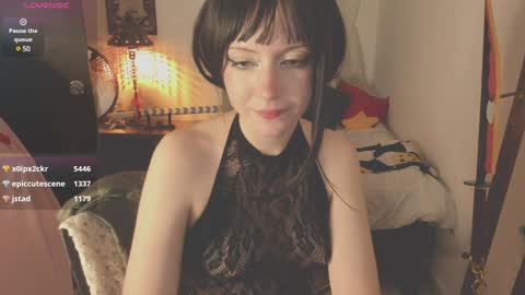 Snapshot of alaskagrace chatting on December 6, 7:32 am Alaska Grace       online show from December 6, 7:32 am