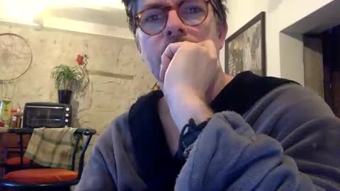 Snapshot of albandant chatting on December 3, 8:38 am albandant online show from December 3, 8:38 am