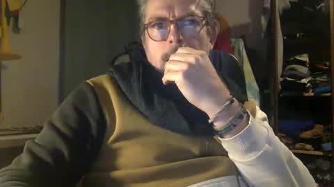 Snapshot of albandant chatting on February 19, 5:49 pm albandant online show from February 19, 5:49 pm