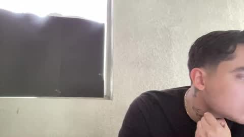 alber753713 online show from June 2, 6:21 pm
