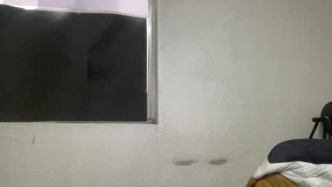 alber753713 online show from June 14, 10:45 pm