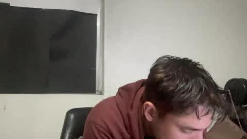 alber753713 online show from June 21, 9:12 am