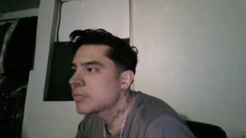 alber753713 online show from August 1, 5:29 am
