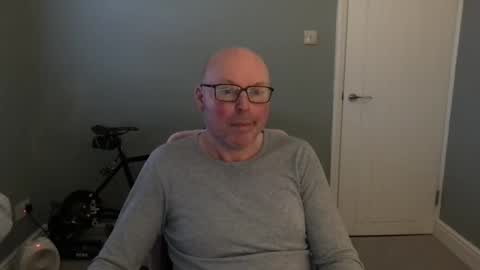 Snapshot of alc300170 chatting on February 14, 8:21 am alc300170 online show from February 14, 8:21 am