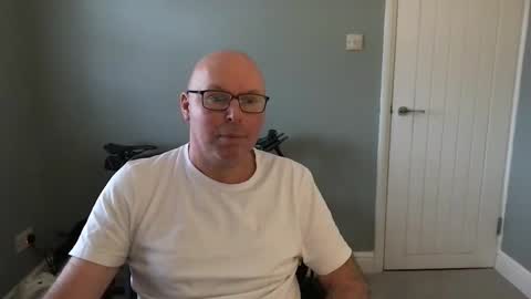 Snapshot of alc300170 chatting on February 20, 2:02 pm alc300170 online show from February 20, 2:02 pm