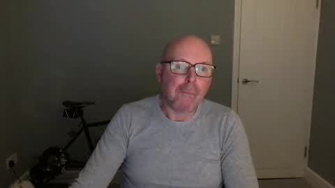 Snapshot of alc300170 chatting on December 5, 7:50 am alc300170 online show from December 5, 7:50 am