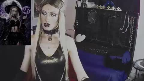 Snapshot of alchemymistic chatting on July 13, 7:49 pm Mistic witch online show from July 13, 7:49 pm