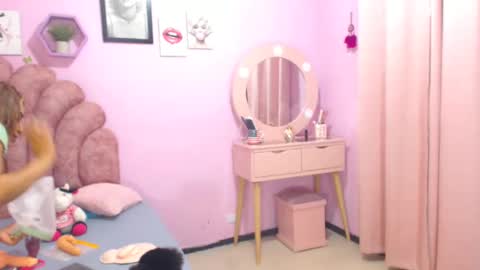 Snapshot of aldana_stone chatting on January 7, 2:10 am aldana_stone online show from January 7, 2:10 am