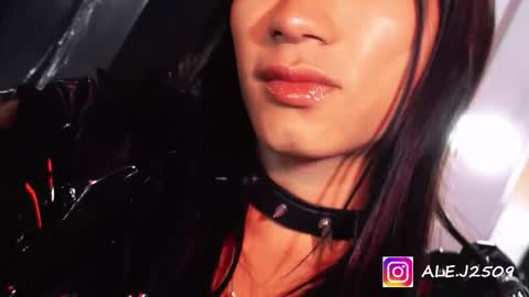 Snapshot of ale_2509 chatting on December 17, 1:28 pm Ale online show from December 17, 1:28 pm