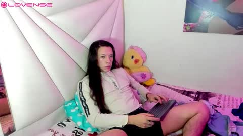 Snapshot of ale_noah_xxx chatting on April 15, 8:43 am ale_noah_xxx online show from April 15, 8:43 am