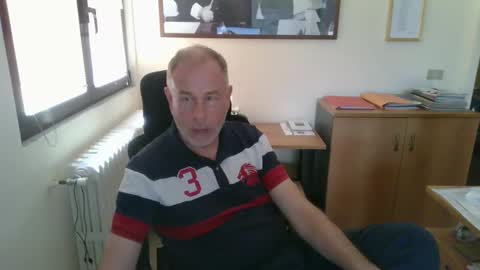 Snapshot of aleandela chatting on May 25, 1:50 pm aleandela online show from May 25, 1:50 pm