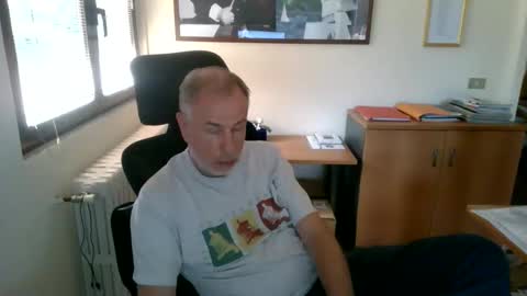 Snapshot of aleandela chatting on May 29, 3:10 pm aleandela online show from May 29, 3:10 pm