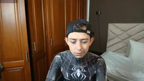 ALEC ANDREWS online show from October 31, 7:37 pm