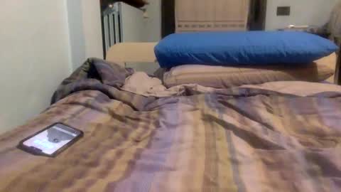 Snapshot of alechatsxxx chatting on February 12, 7:13 pm sandroxxx online show from February 12, 7:13 pm