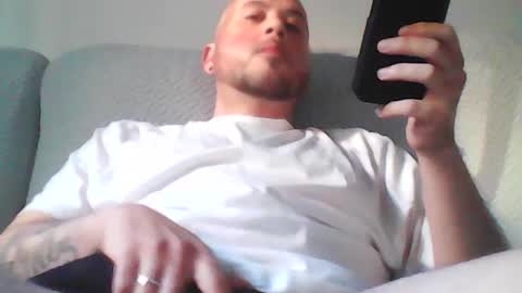 Snapshot of aleeexxxx4u chatting on April 20, 7:44 am aleeexxxx4u online show from April 20, 7:44 am