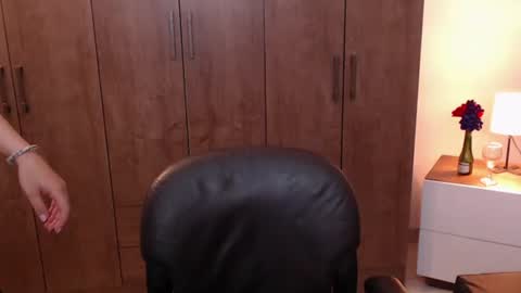 Ale online show from July 18, 7:17 pm