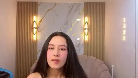 aleja online show from November 15, 8:38 pm