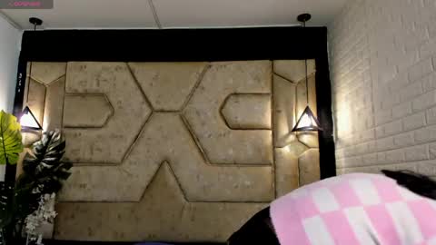 Snapshot of aleja__slav3 chatting on May 28, 9:23 pm aleja__slav3 online show from May 28, 9:23 pm