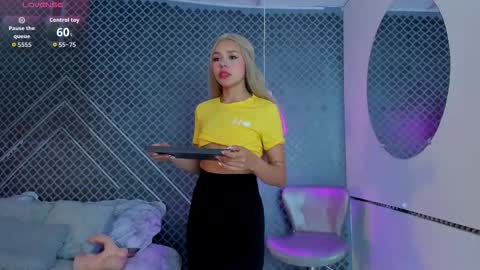 aleja_bloom online show from March 26, 11:38 am