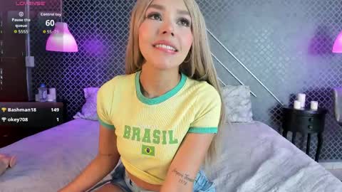 aleja_bloom online show from May 15, 11:17 am