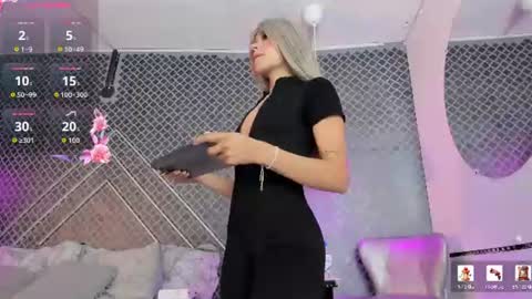 aleja_bloom online show from June 13, 11:41 am