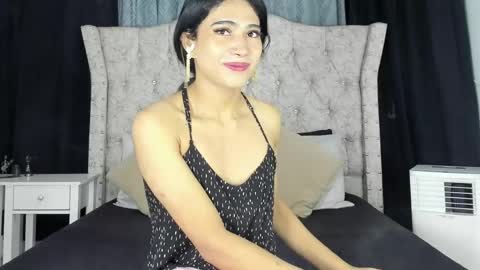 Snapshot of aleja_spearsx chatting on May 22, 12:00 pm Alejandra online show from May 22, 12:00 pm