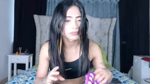 Snapshot of aleja_spearsx chatting on July 30, 12:04 pm Alejandra online show from July 30, 12:04 pm