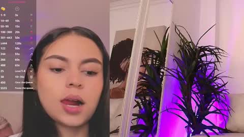 Alejandra online show from October 10, 11:31 am
